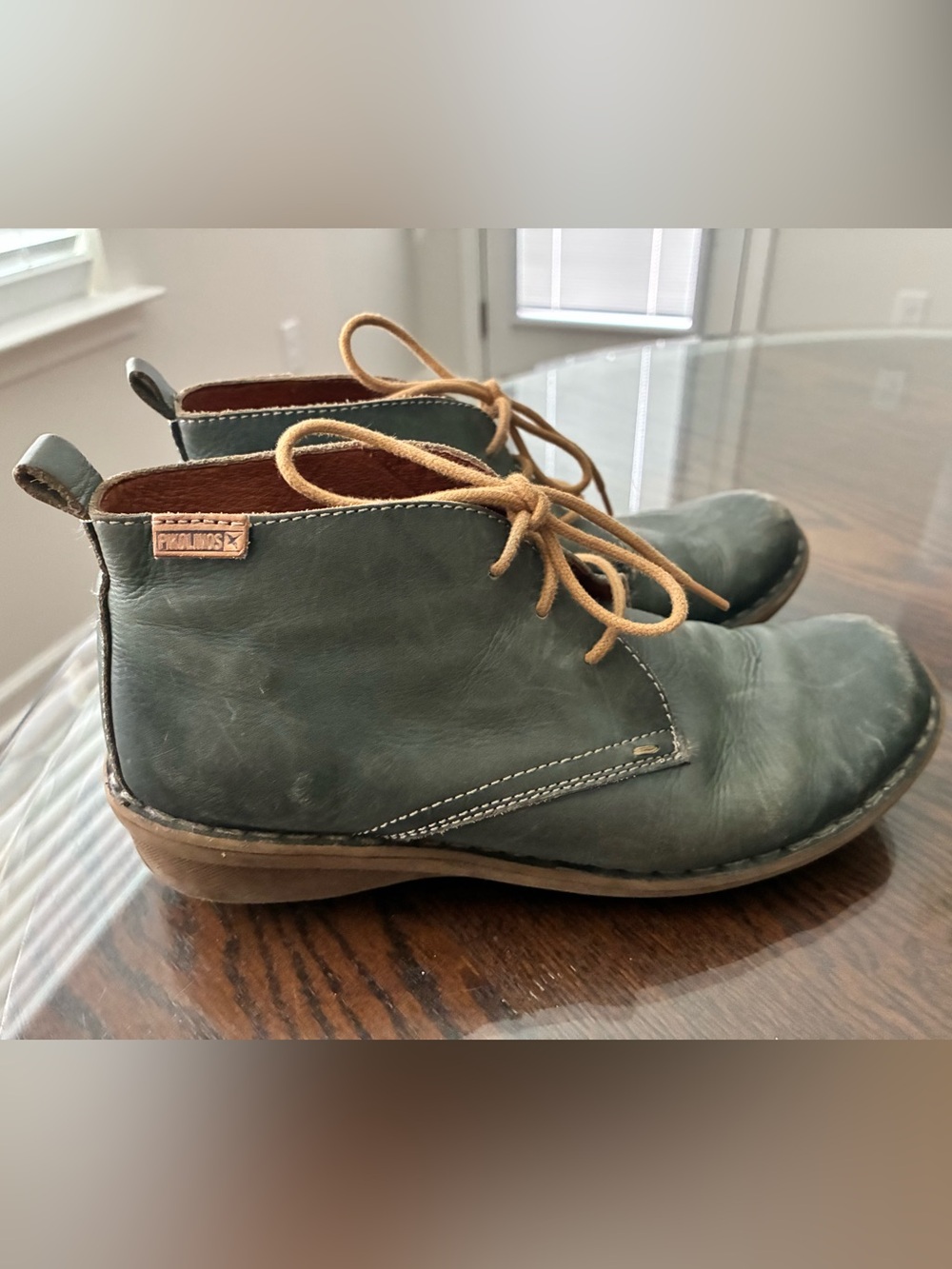 Pikolinos Green Leather ankle bootie with laces size 37